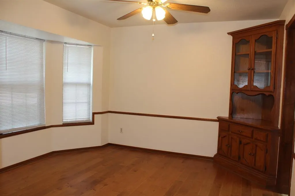 Photo 5 — 10601 Songbird Lane, Midwest City, OK 73130