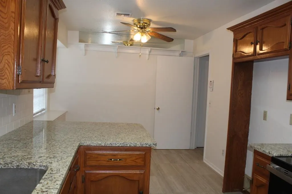 Photo 9 — 10601 Songbird Lane, Midwest City, OK 73130