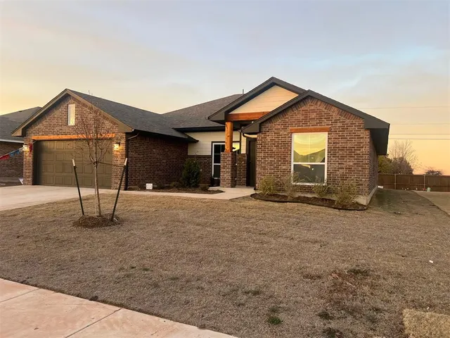 Photo 2 — 1007 SE 16th Terrace, Newcastle, OK 73065