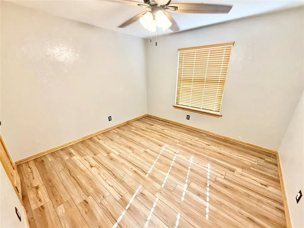 Photo 13 — 1531 Lincoln Street, Altus, OK 73521