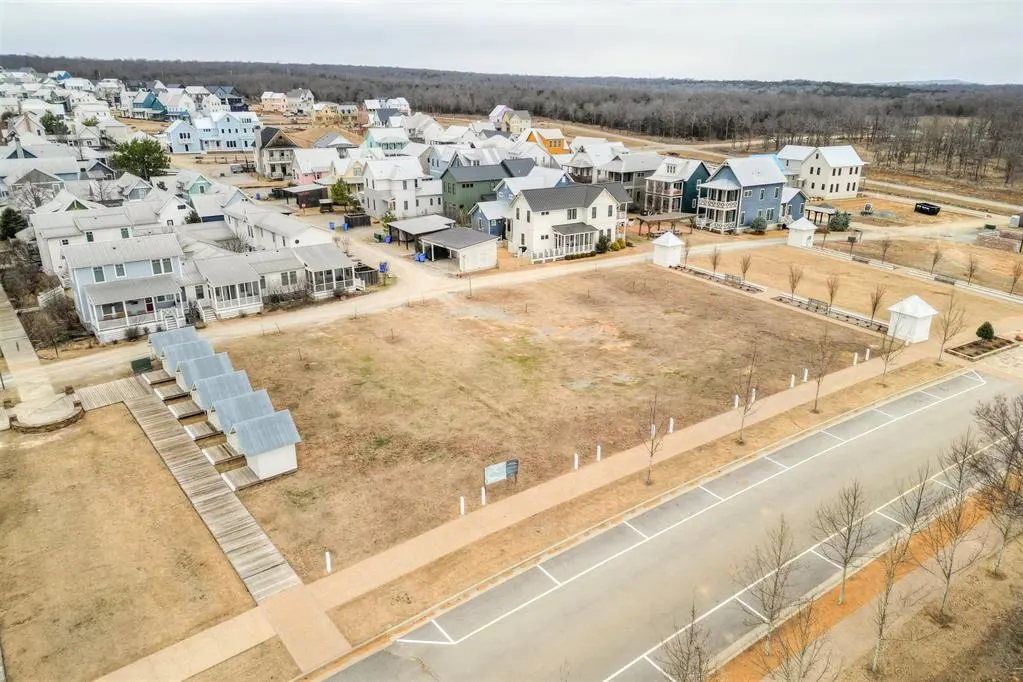 Photo 5 — 57 Water Street, Carlton Landing, OK 74432