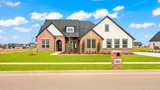 Sold home at 664 Paris Avenue