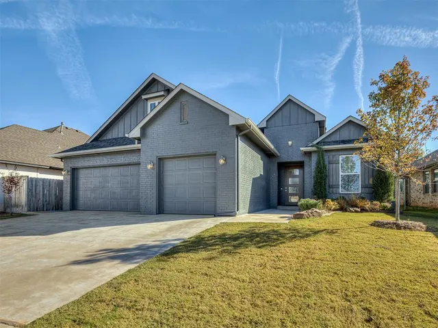 Photo 2 — 3727 Timberbrook Drive, Norman, OK 73069