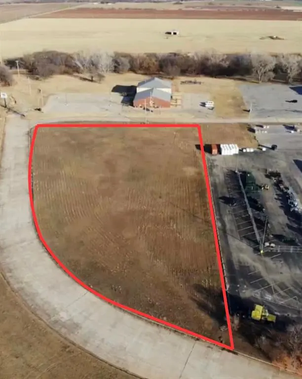 Photo 3 — Ponderosa Drive, Chickasha, OK 73018