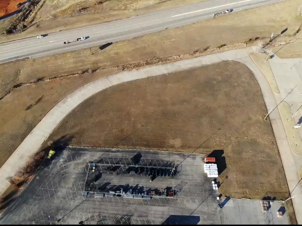 Photo 4 — Ponderosa Drive, Chickasha, OK 73018
