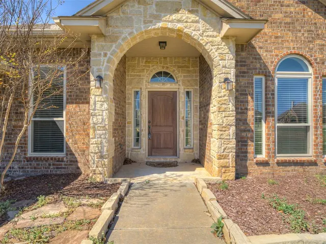 Photo 6 — 927 Fox Drive, Choctaw, OK 73020