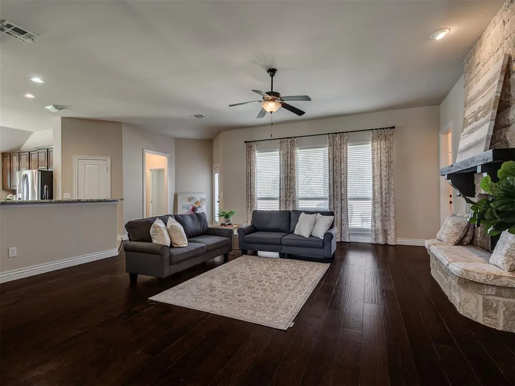 Photo 8 — 927 Fox Drive, Choctaw, OK 73020