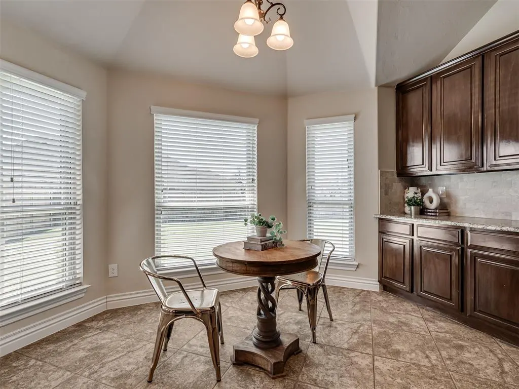 Photo 16 — 927 Fox Drive, Choctaw, OK 73020