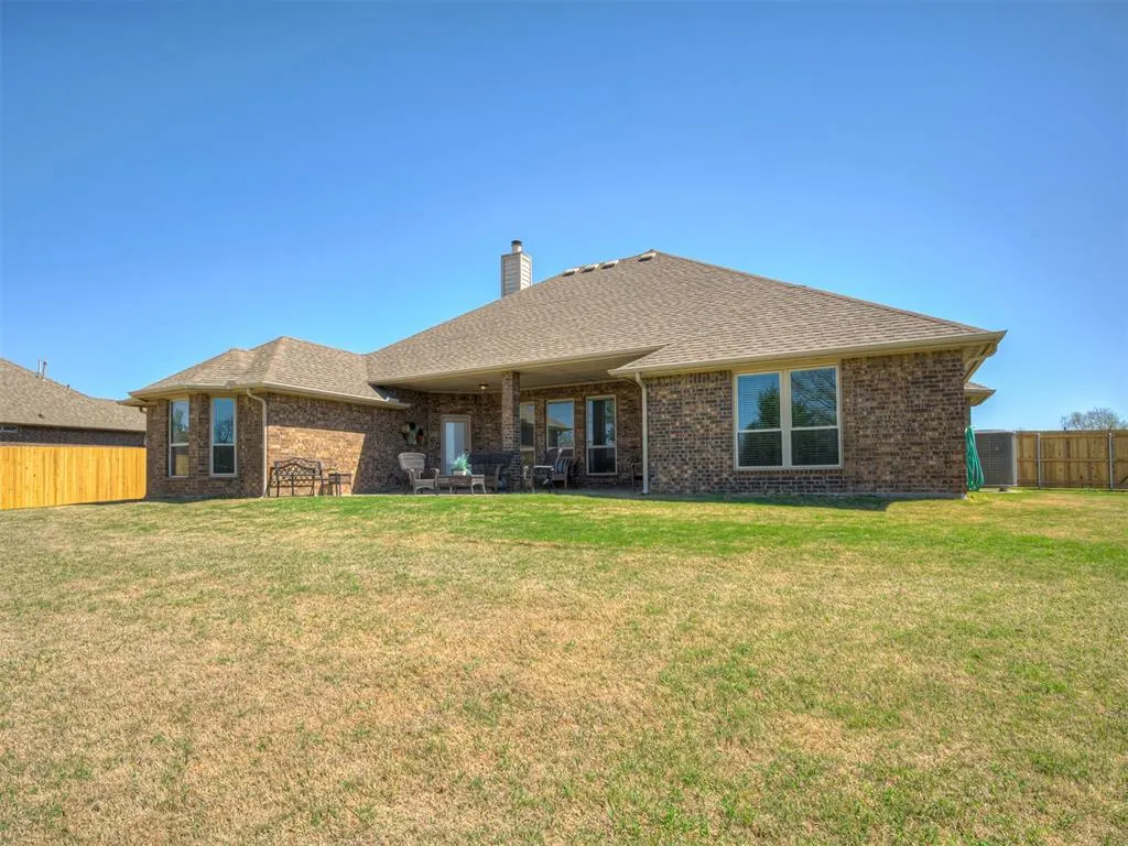 Photo 41 — 927 Fox Drive, Choctaw, OK 73020
