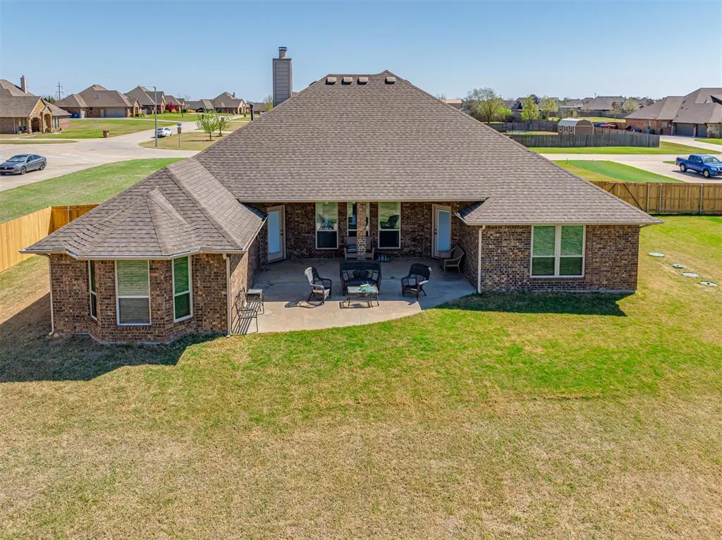 Photo 42 — 927 Fox Drive, Choctaw, OK 73020