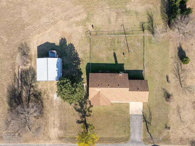 Photo 2 — 17103 Brangus Road, Shawnee, OK 74801
