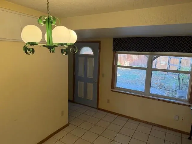 Photo 8 — 410 W Creek Street, Lindsay, OK 73052