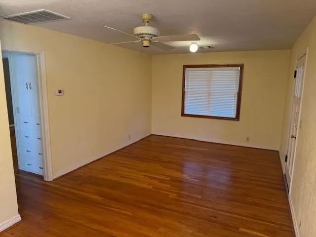 Photo 15 — 410 W Creek Street, Lindsay, OK 73052
