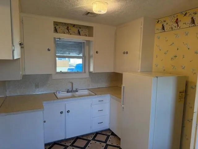 Photo 17 — 410 W Creek Street, Lindsay, OK 73052