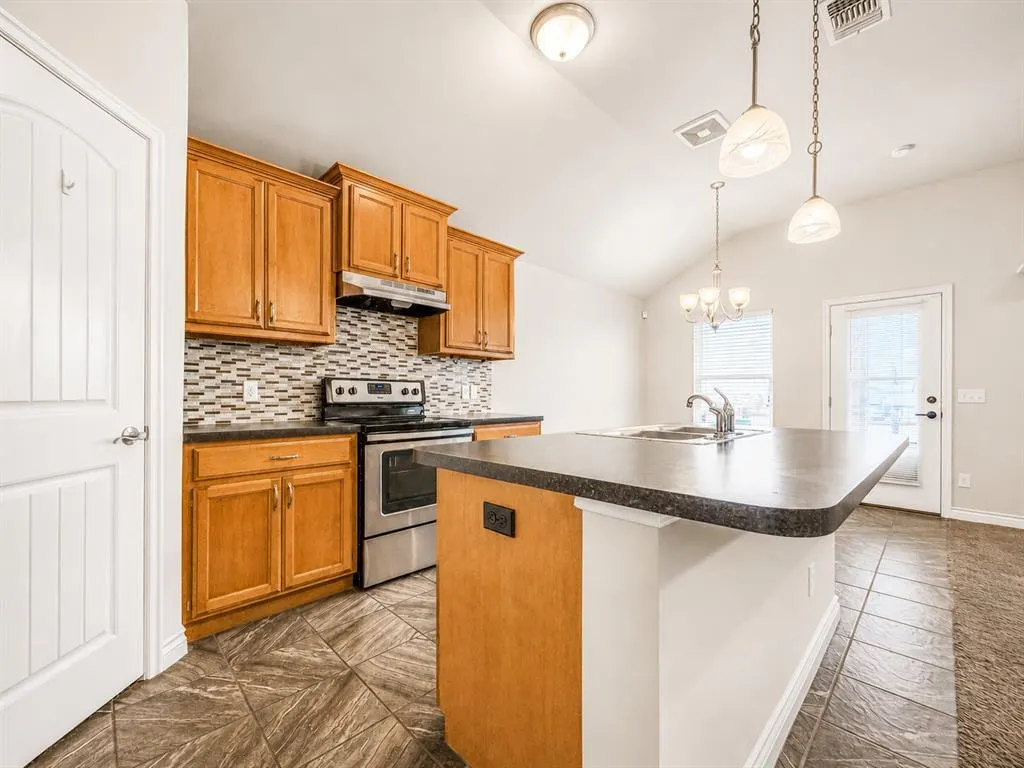 Photo 11 — 1005 Lerkim Lane, Norman, OK 73069