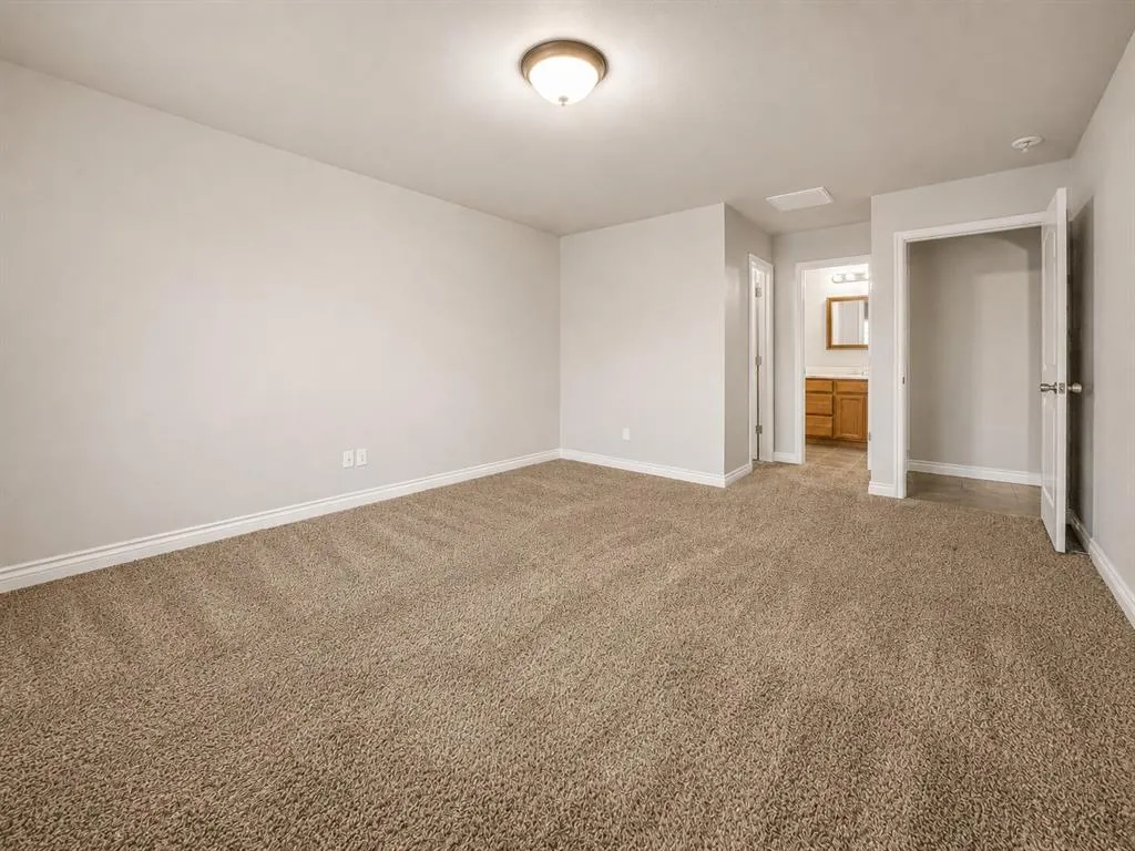 Photo 12 — 1005 Lerkim Lane, Norman, OK 73069