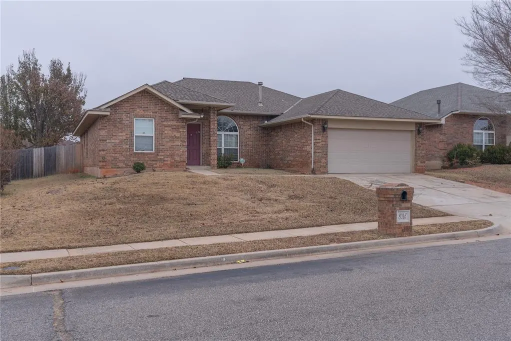 Photo 4 — 8016 Breezewood Drive, Oklahoma City, OK 73135