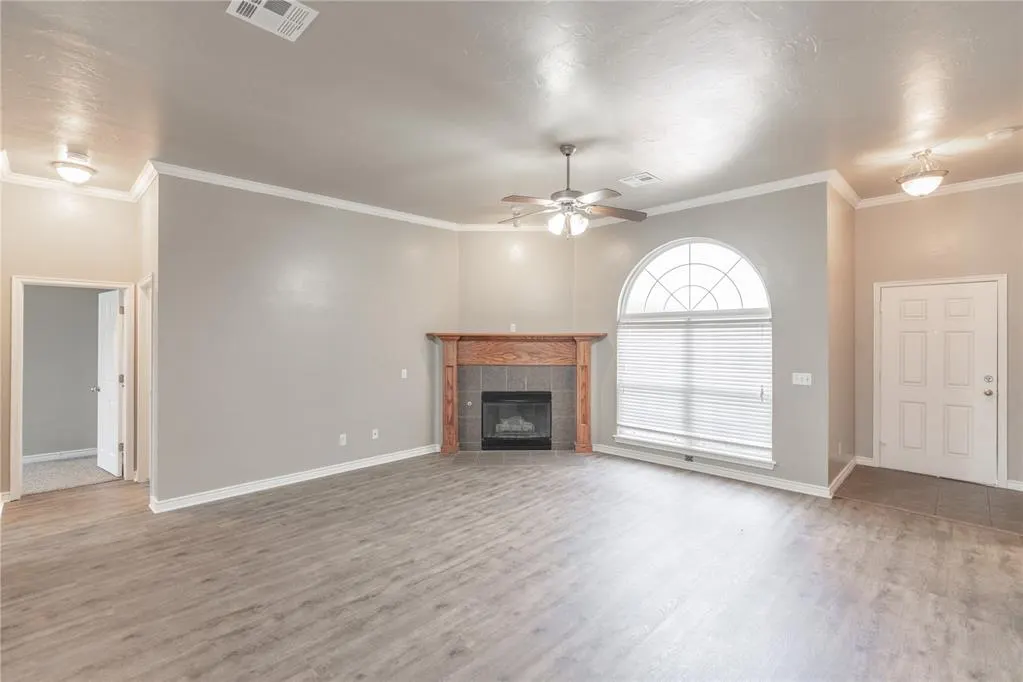 Photo 5 — 8016 Breezewood Drive, Oklahoma City, OK 73135