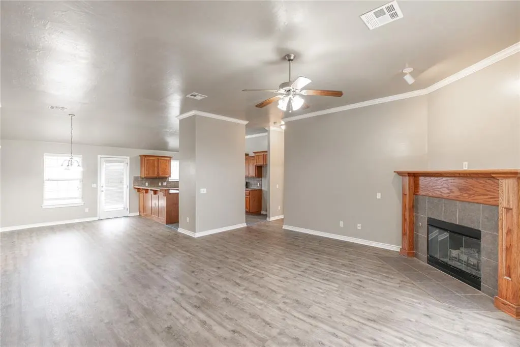 Photo 8 — 8016 Breezewood Drive, Oklahoma City, OK 73135
