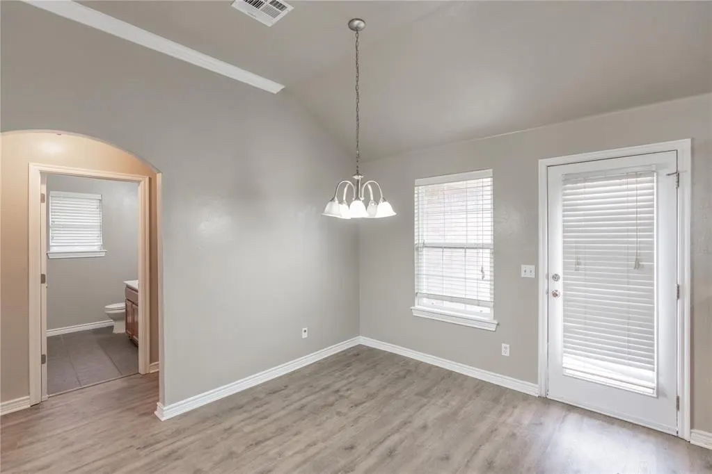 Photo 9 — 8016 Breezewood Drive, Oklahoma City, OK 73135