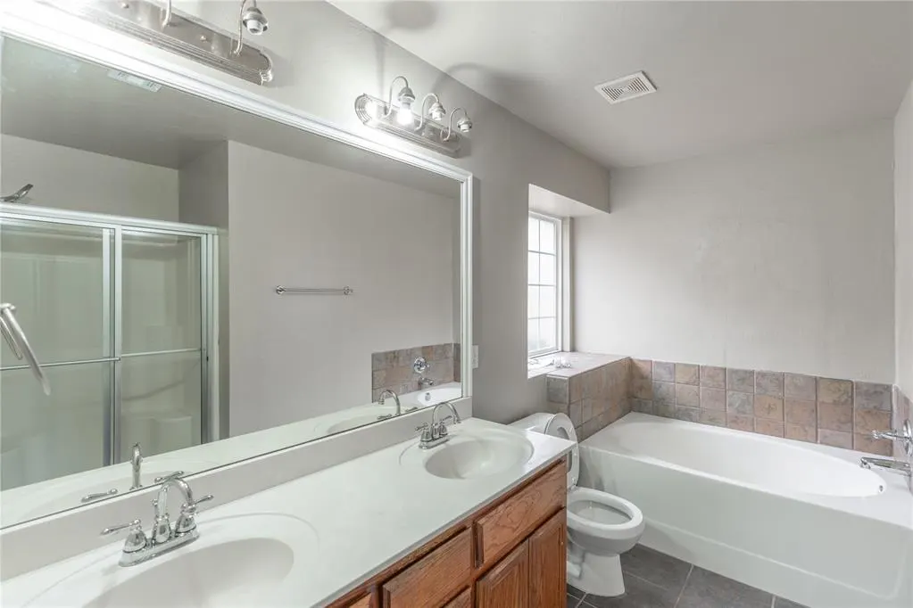 Photo 19 — 8016 Breezewood Drive, Oklahoma City, OK 73135