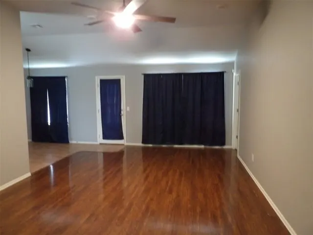 Photo 2 — 4405 Apple Blossom Circle, Moore, OK 73160