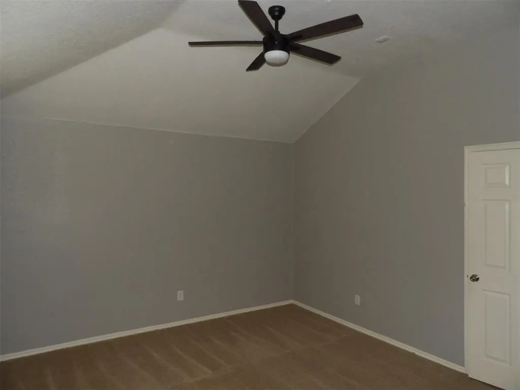 Photo 8 — 4405 Apple Blossom Circle, Moore, OK 73160