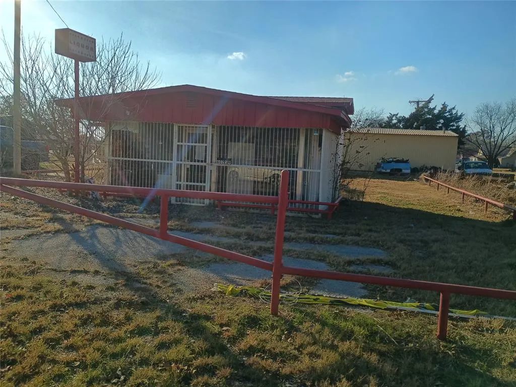 Photo 3 — 602 S 9th Street, Ringling, OK 73456
