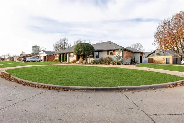 Photo 2 — 6217 N Drexel Boulevard, Oklahoma City, OK 73112
