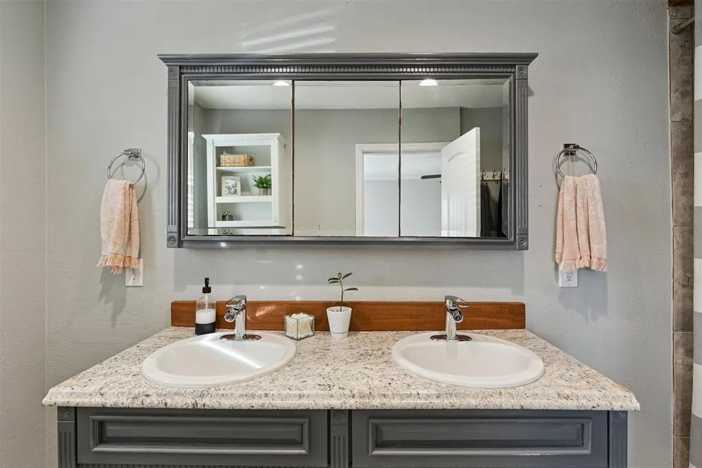 Photo 12 — 6217 N Drexel Boulevard, Oklahoma City, OK 73112