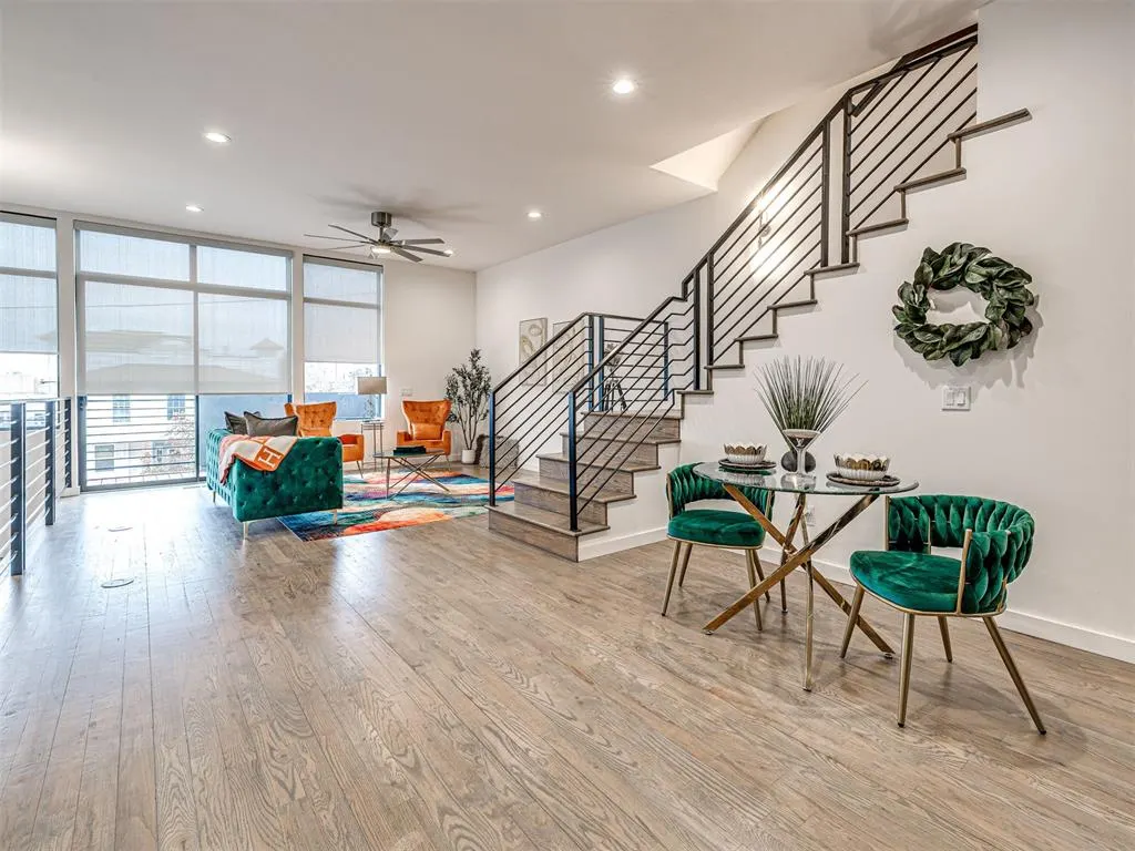 Photo 12 — 825 NW 6TH Street, Oklahoma City, OK 73106