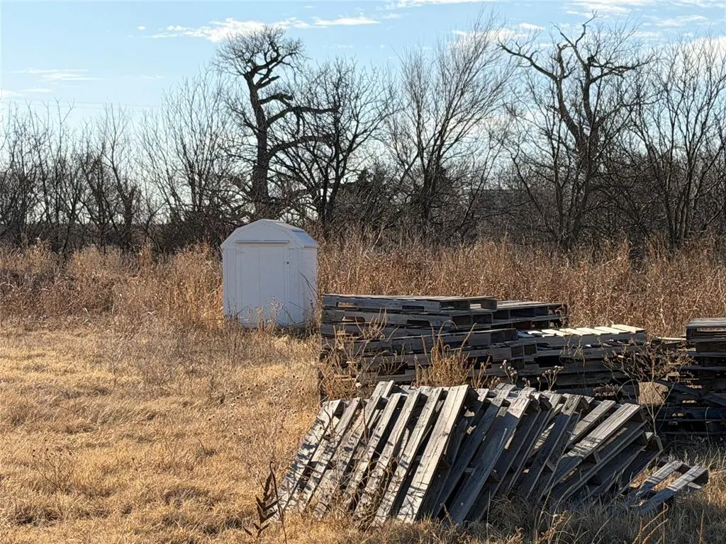 Photo 4 — 11753 N 2070 Road, Canute, OK 73626