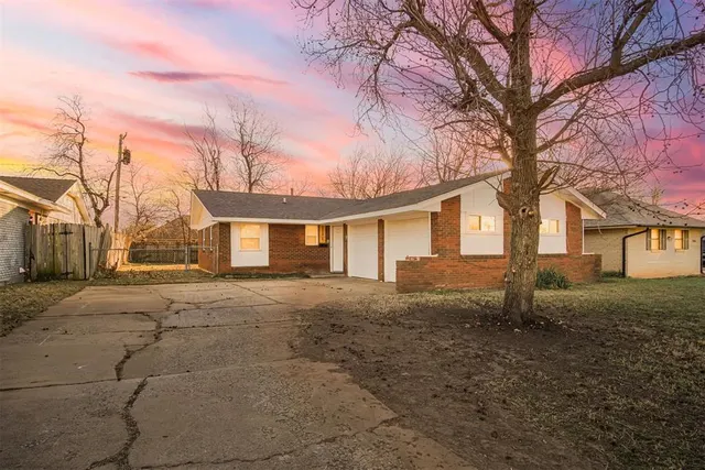 Front exterior — 1112 NW 104th Street, Oklahoma City, OK 73114