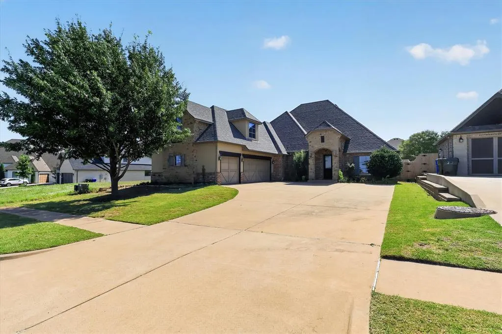Front exterior — 3009 Cordova Court, Norman, OK 73072