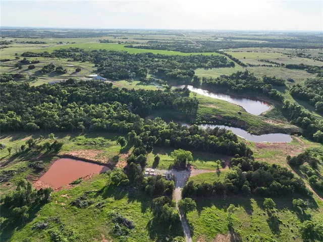 Photo 3 — 6644 W Highway 74C Highway, Crescent, OK 73028