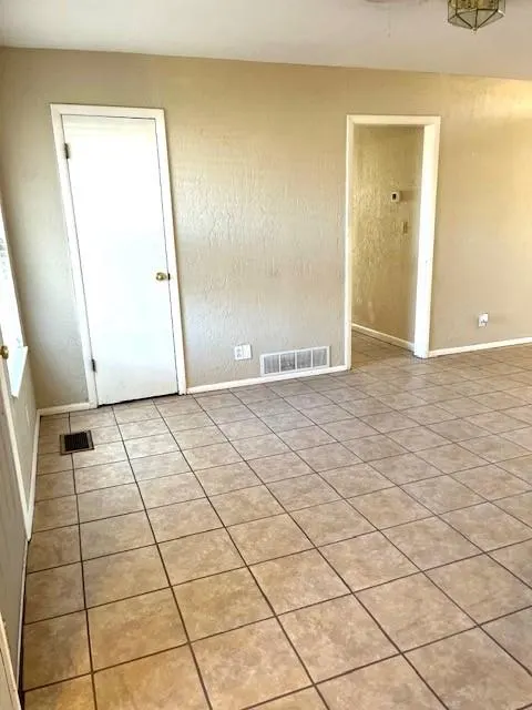 Photo 3 — 1304 N Market Street, Cordell, OK 73632