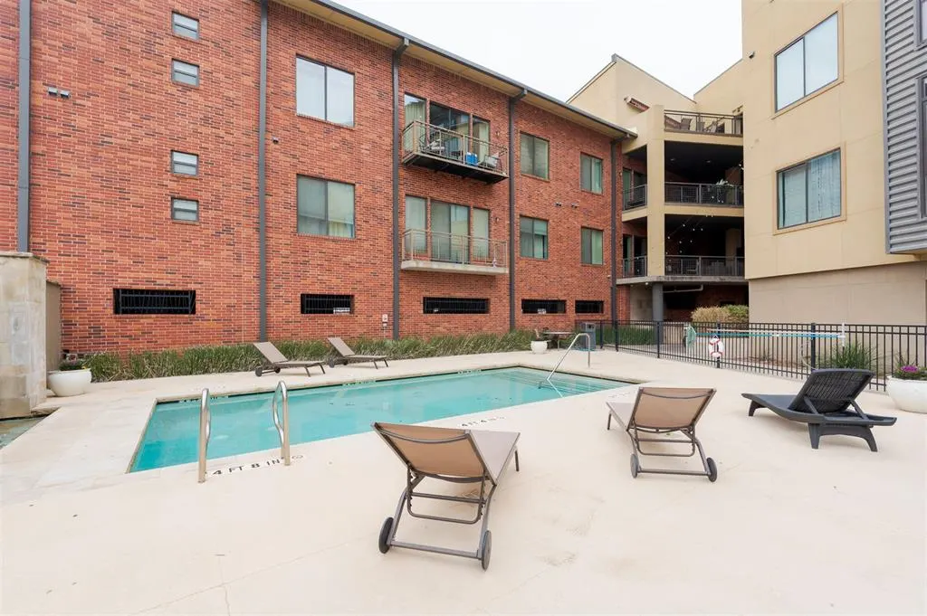 Photo 24 — 401 E Boyd Street 205, Norman, OK 73069