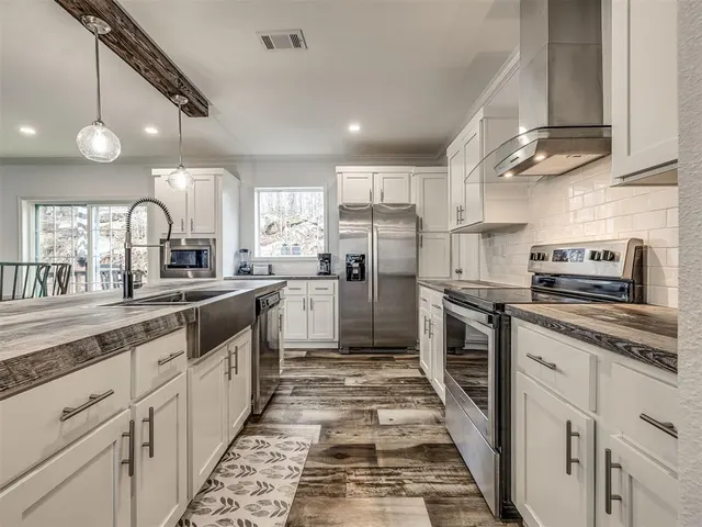 Photo 2 — 32229 S Red Fox Road, Park Hill, OK 74451