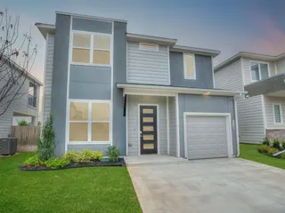 Sold home at 13108 Maplewood Avenue