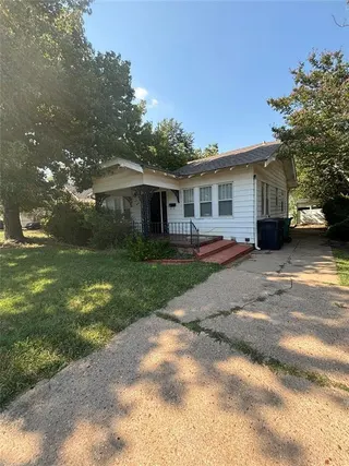 Sold home at 1115 NW 41 Street