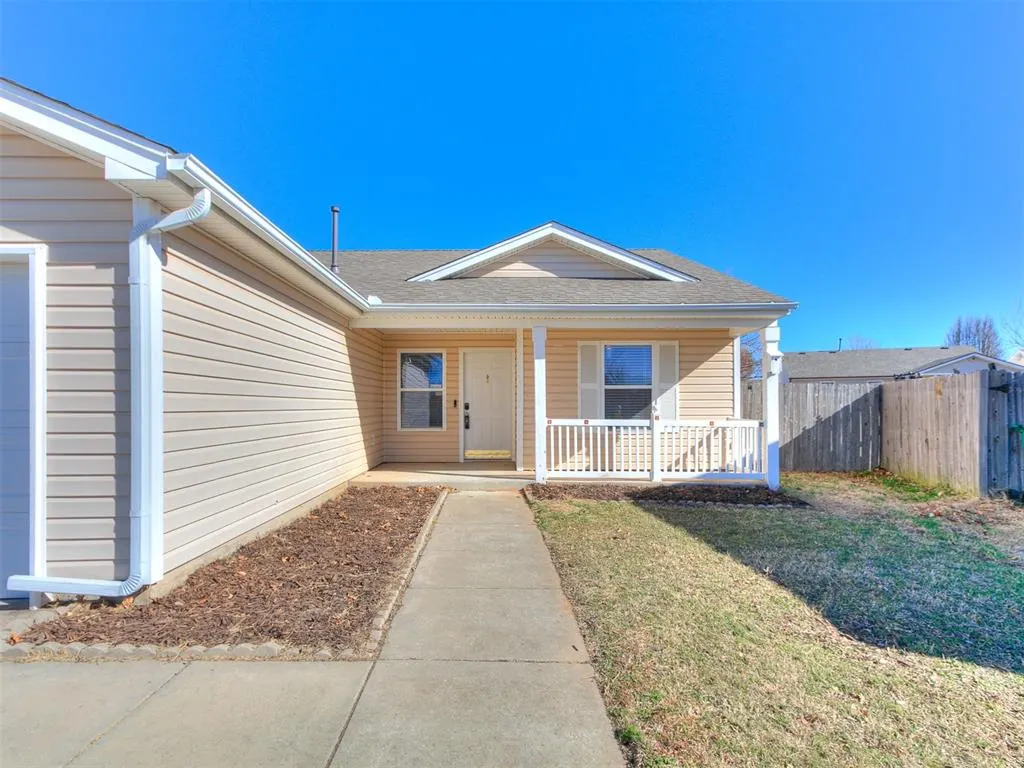 Photo 3 — 15400 Camellia Road, Oklahoma City, OK 73170