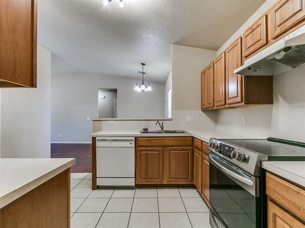 Photo 17 — 15400 Camellia Road, Oklahoma City, OK 73170