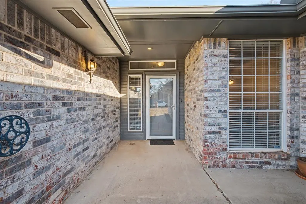 Photo 5 — 1905 Fox Hunt Lane, Edmond, OK 73003