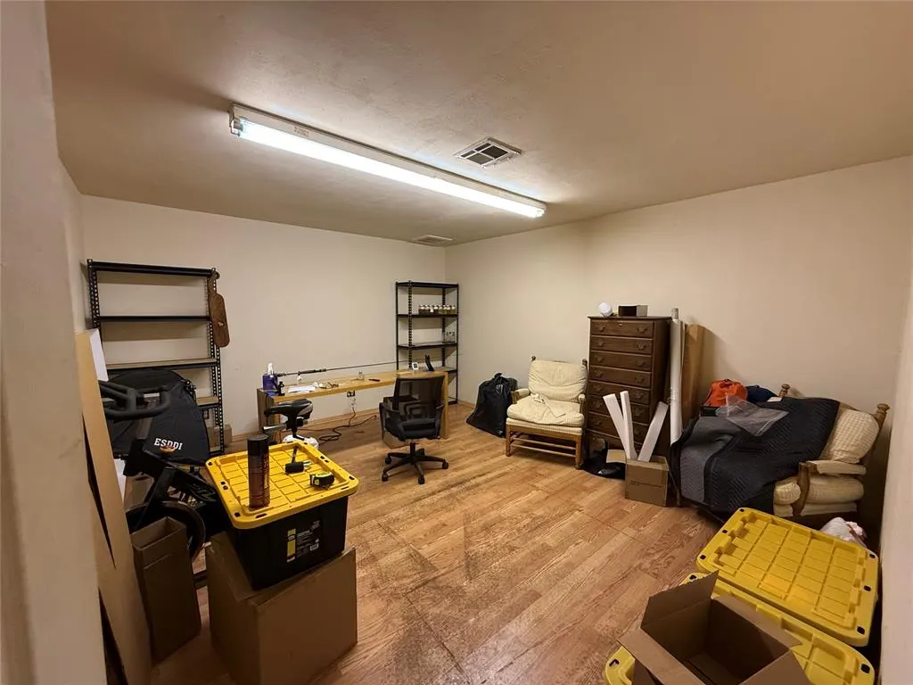 Photo 5 — 118 N Grand Street, Crescent, OK 73028
