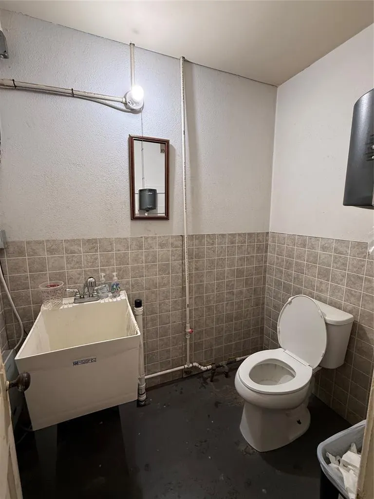 Photo 9 — 118 N Grand Street, Crescent, OK 73028