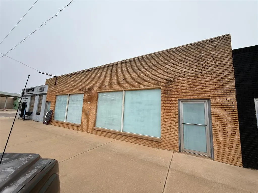 Photo 11 — 118 N Grand Street, Crescent, OK 73028