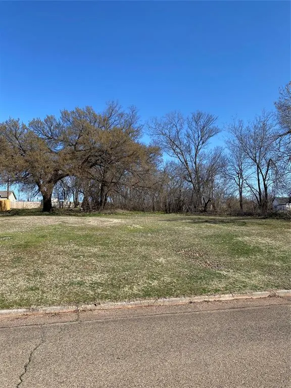 Photo 2 — 512 S Capitol Street, Guthrie, OK 73044