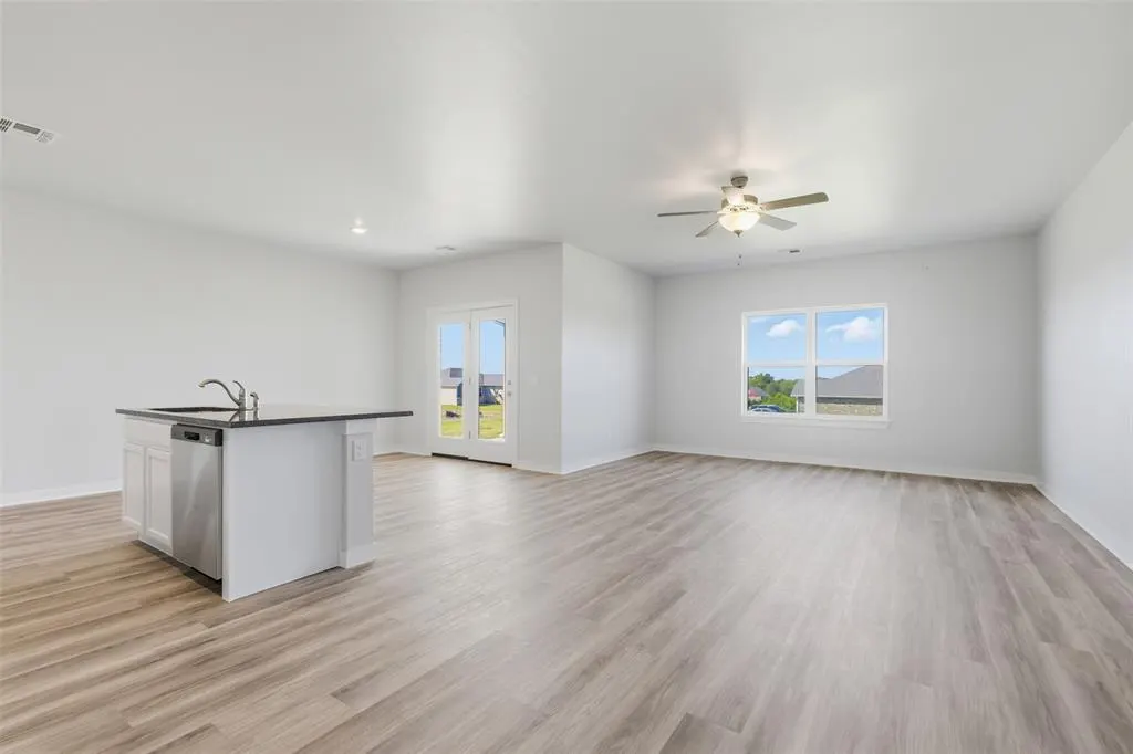 Photo 4 — 3501 Manning Farms Boulevard, El Reno, OK 73036