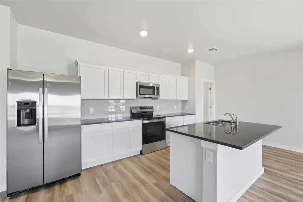 Photo 9 — 3501 Manning Farms Boulevard, El Reno, OK 73036