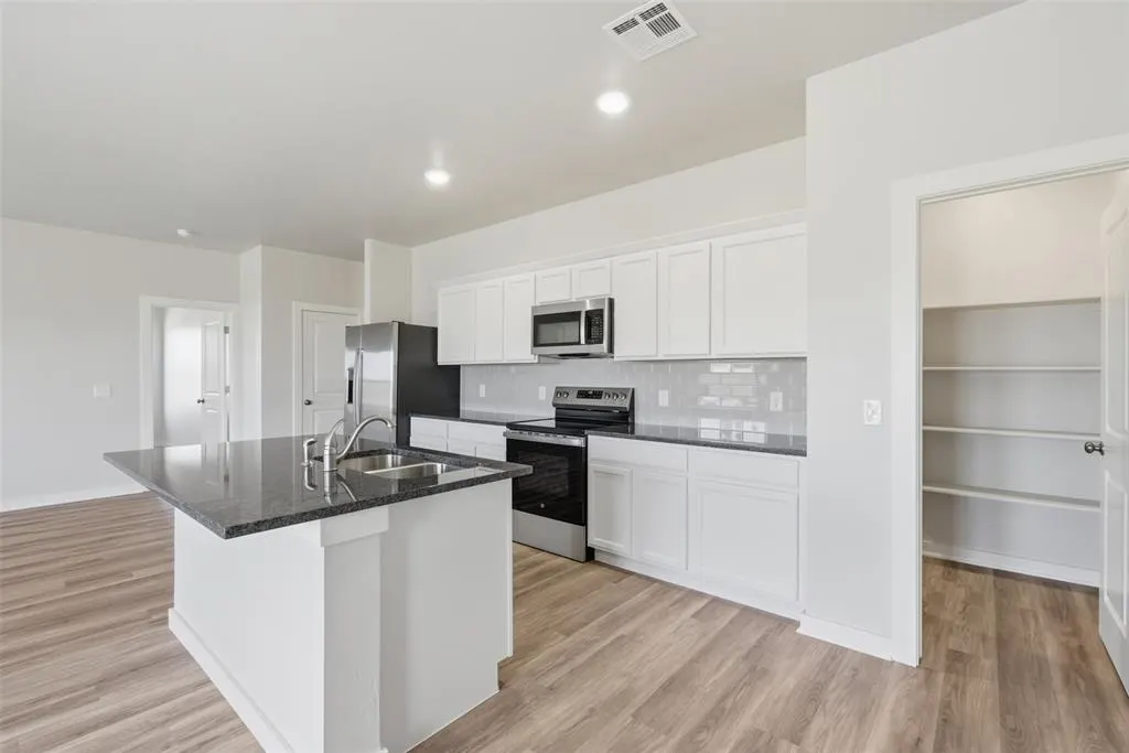 Photo 10 — 3501 Manning Farms Boulevard, El Reno, OK 73036